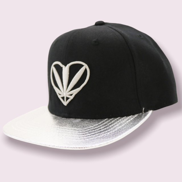 Heart PotLeaf Black Silver Hat